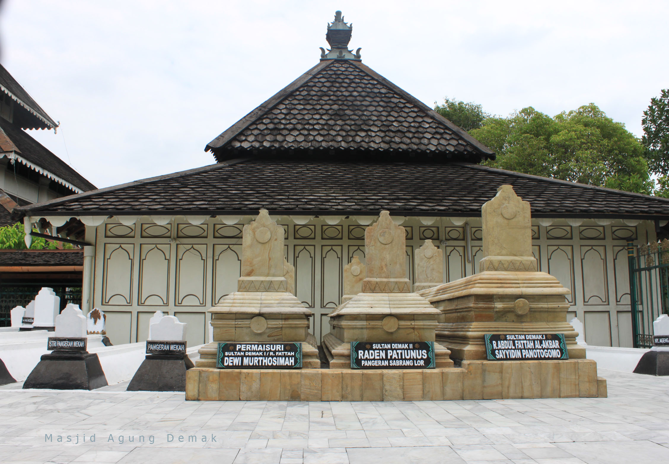 Masjid Agung Demak Siluet Jingga